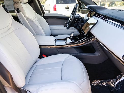 Certified 2025 Land Rover Range Rover Sport SE image 17