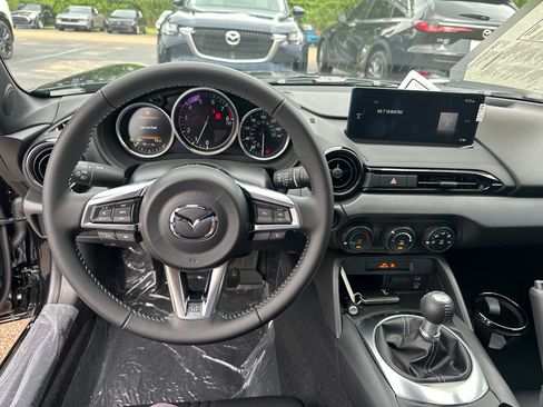 New 2026 MAZDA MX-5 Miata Sport RWD image 9