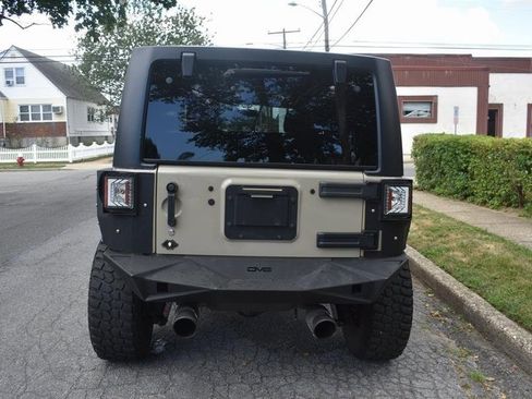 Used 2018 Jeep Wrangler Unlimited Sport S image 6