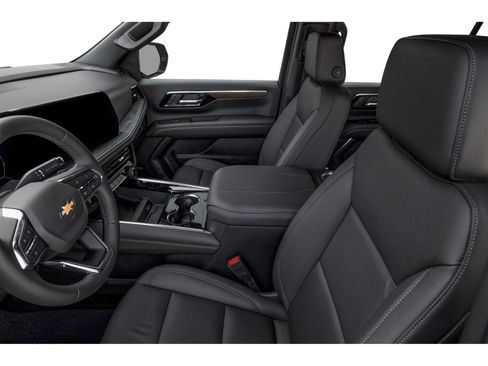 Used 2025 Chevrolet Suburban LT w/ Comfort Package AWD/4WD image 8