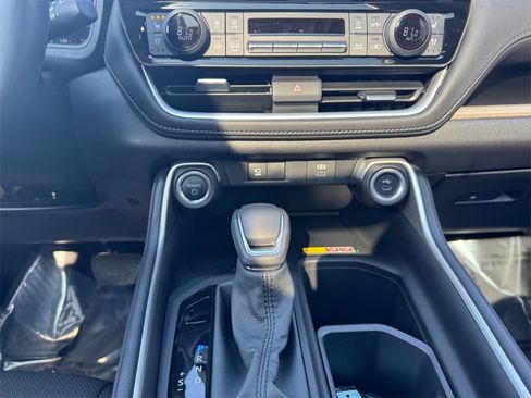 Used 2026 Toyota Grand Highlander Limited image 11