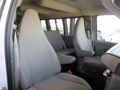 Used 2024 Chevrolet Express 3500 LT w/ LT Preferred Equipment Group RWD image 21