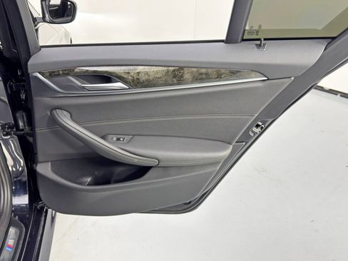 Used 2021 BMW 540i w/ M Sport Package image 48