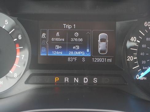 Used 2016 Ford Fusion SE FWD image 11
