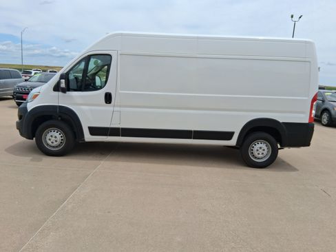 Used 2025 RAM ProMaster 2500 w/ Convenience Group FWD image 5