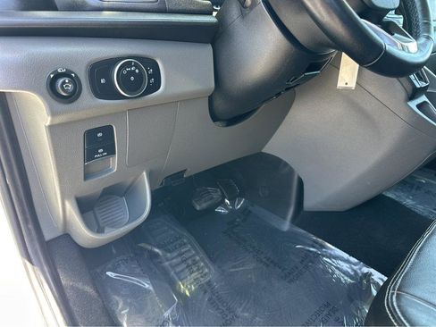 Used 2023 Ford Transit 350 XLT RWD image 27