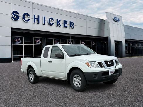 Used 2020 Nissan Frontier S RWD image 1