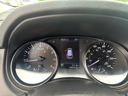 Used 2020 Nissan Rogue SV FWD image 17