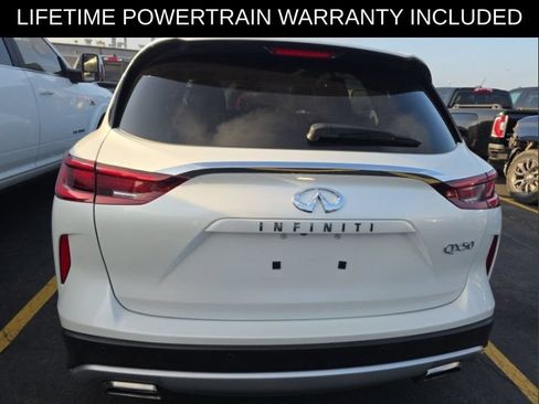 Certified 2024 INFINITI QX50 Luxe w/ Accent Package FWD image 11