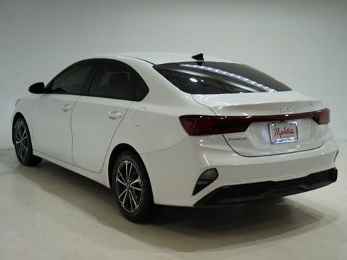 Used 2024 Kia Forte LXS w/ LXS Technology Package image 6