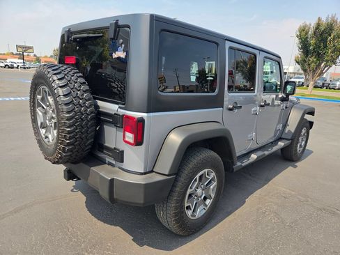 Used 2017 Jeep Wrangler Unlimited Rubicon w/ Cold Weather Group AWD/4WD image 3