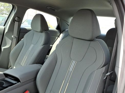 New 2026 Hyundai Elantra Sport image 28