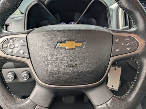 Used 2021 Chevrolet Colorado Z71 w/ Z71 Midnight Edition AWD/4WD image 17