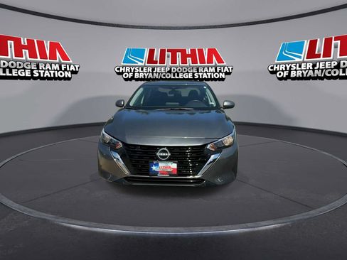 Used 2025 Nissan Sentra SV FWD image 3