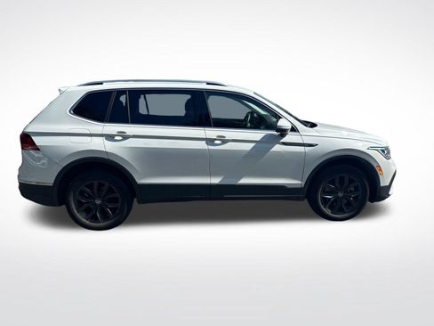 Certified 2024 Volkswagen Tiguan SE AWD/4WD image 7