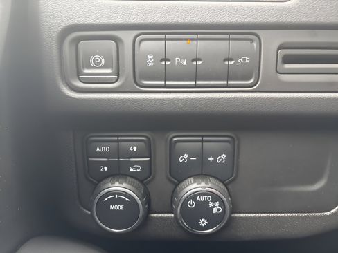 Used 2021 Chevrolet Tahoe RST image 23