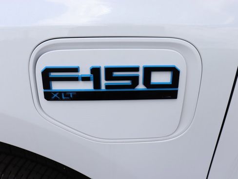 Used 2025 Ford F150 Lightning XLT image 9