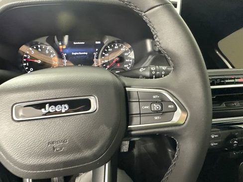 New 2026 Jeep Compass Latitude image 28