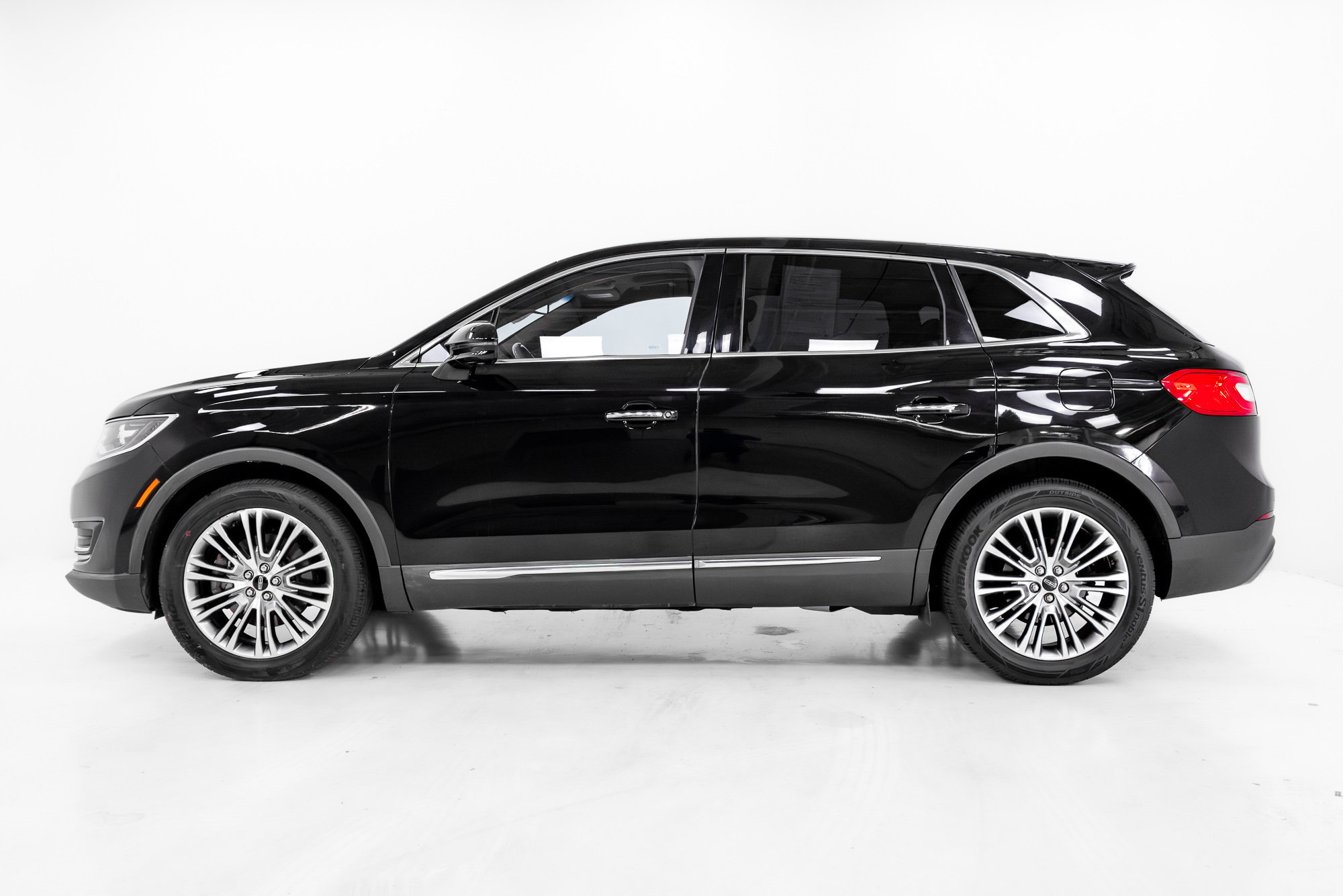 Used 2016 Lincoln MKX Reserve AWD/4WD image 25