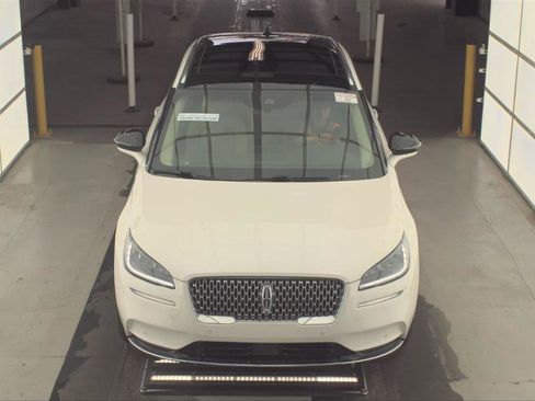 Used 2022 Lincoln Corsair Reserve w/ Equipment Group 201A AWD/4WD image 8