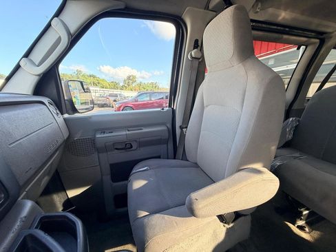 Used 2012 Ford E-350 and Econoline 350 XLT RWD image 20