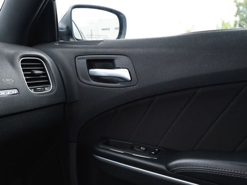 Used 2022 Dodge Charger SXT RWD image 23