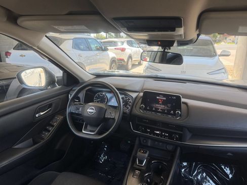 Used 2025 Nissan Rogue SV AWD/4WD image 36