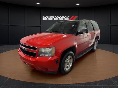 Used 2011 Chevrolet Tahoe 4WD image 2