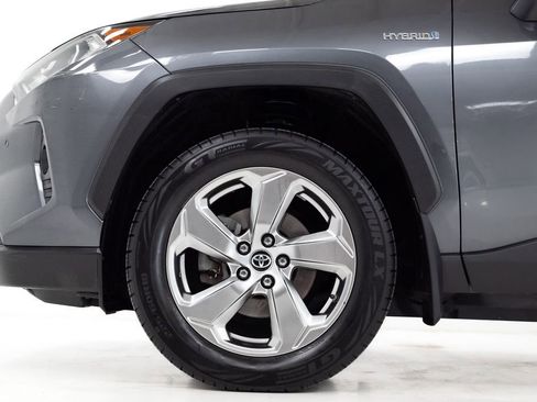 Used 2019 Toyota RAV4 Limited AWD/4WD image 30