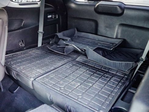 Used 2020 Ford Explorer XLT image 19