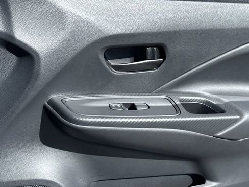 Used 2025 Nissan Versa S w/ Trunk Package image 18