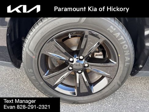 Used 2023 Dodge Challenger SXT image 10