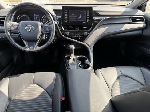 Used 2024 Toyota Camry SE image 12