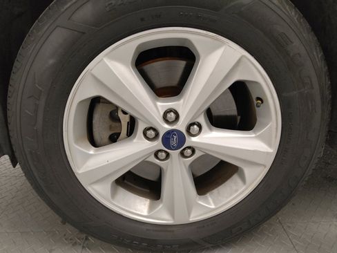 Used 2016 Ford Edge SE image 31