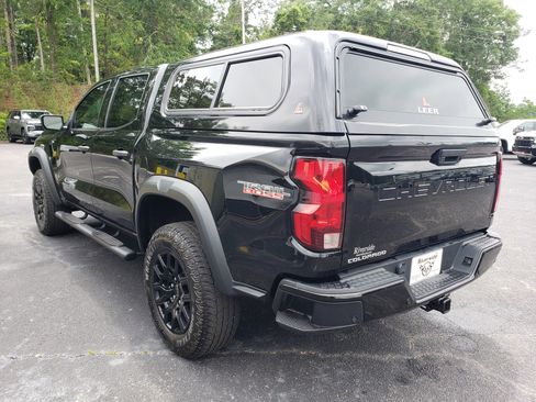 Used 2024 Chevrolet Colorado Trail Boss w/ Technology Package AWD/4WD image 3