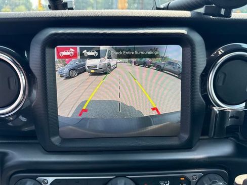 Used 2021 Jeep Wrangler Unlimited Rubicon w/ Trailer Tow Package AWD/4WD image 24