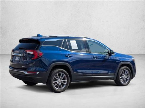 Used 2023 GMC Terrain SLT image 5