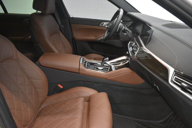 Used 2023 BMW X6 xDrive40i w/ M Sport Package AWD/4WD image 19