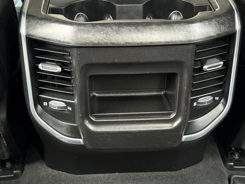 Used 2020 RAM 1500 Big Horn AWD/4WD image 40