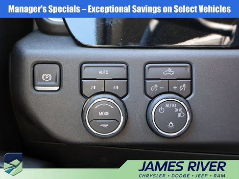 Used 2025 Chevrolet Silverado 1500 LT AWD/4WD image 30