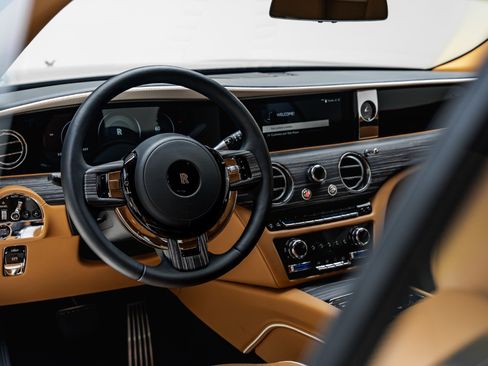 Used 2024 Rolls-Royce Spectre w/ Spectre Launch Package AWD/4WD image 4