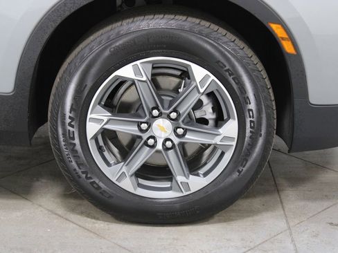 Used 2025 Chevrolet Blazer LT image 12