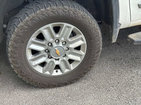 Used 2024 Chevrolet Silverado 3500 High Country w/ High Country Premium Package AWD/4WD image 6