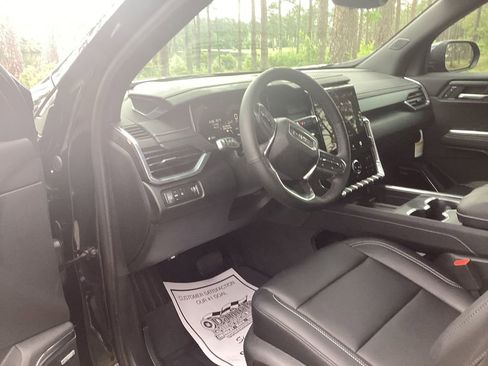 New 2026 GMC Acadia Elevation w/ Elevation Premium Package FWD image 11
