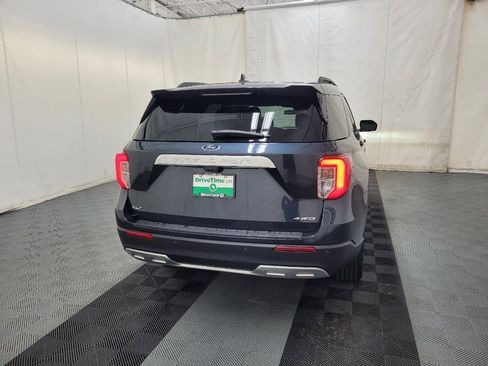 Used 2024 Ford Explorer XLT w/ Equipment Group 202A AWD/4WD image 7