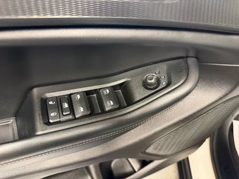 Used 2024 Jeep Grand Cherokee Altitude AWD/4WD image 7