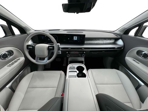 New 2026 Hyundai Ioniq 9 Calligraphy image 13