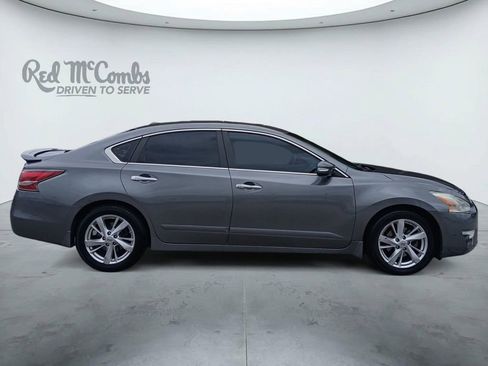 Used 2015 Nissan Altima 2.5 SL w/ Technology Package FWD image 9