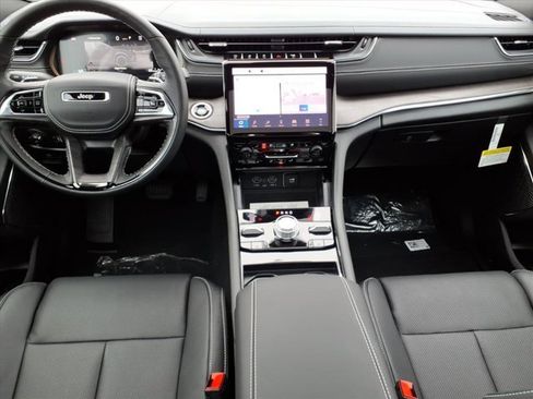 New 2025 Jeep Grand Cherokee L Overland w/ Advanced Protech Group III image 6