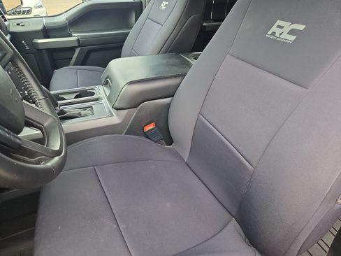 Used 2020 Ford F150 XLT w/ Equipment Group 302A Luxury AWD/4WD image 18